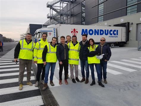 assunzioni polo logistico prada trecate|Offerte di lavoro Magazziniere Polo Logistico Trecate Trecate.